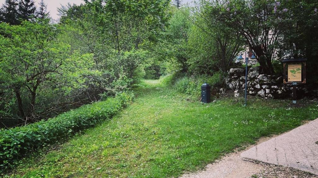 L'Ermitage De Meyriat Villa Brenod Eksteriør bilde